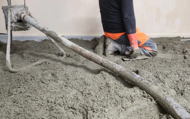 Po jakim czasie można chodzić po wylewce: sprawdzony czas schnięcia Po jakim czasie można chodzić po wylewce: sprawdzony czas schnięcia