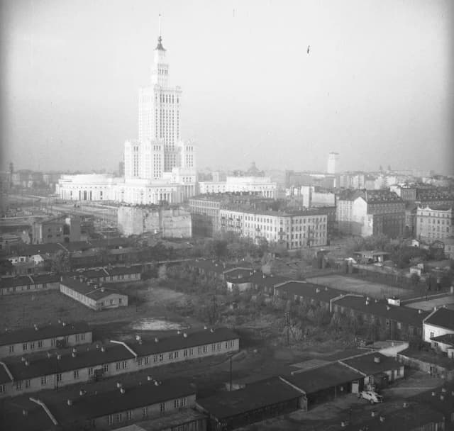 Kiedy wybudowano Pałac Kultury i Nauki? Odkryj jego niezwykłą historię Kiedy wybudowano Pałac Kultury i Nauki? Odkryj jego niezwykłą historię