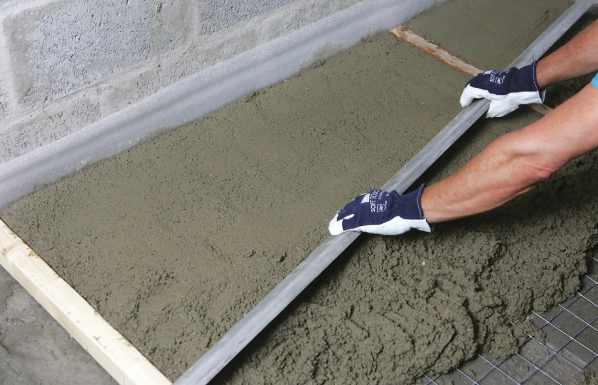 Jaki cement na wylewki w domu? Kryteria wyboru rodzaju i proporcje