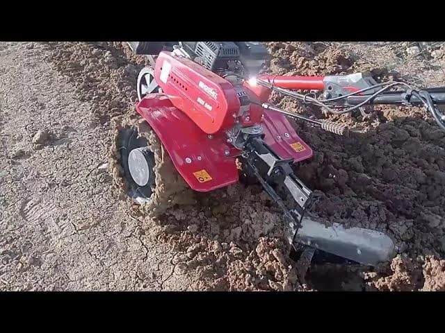 Prosty sposób jak zamontować pług do glebogryzarki: instrukcja krok po kroku Prosty sposób jak zamontować pług do glebogryzarki: instrukcja krok po kroku