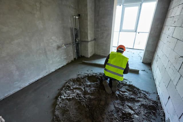 Jak szybko schnie wylewka szybkoschnąca i kiedy można po niej chodzić? Jak szybko schnie wylewka szybkoschnąca i kiedy można po niej chodzić?