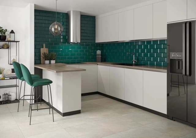 Jaką glazurę do białej kuchni wybrać - poznaj najlepsze rozwiązania w 2025 Jaką glazurę do białej kuchni wybrać - poznaj najlepsze rozwiązania w 2025